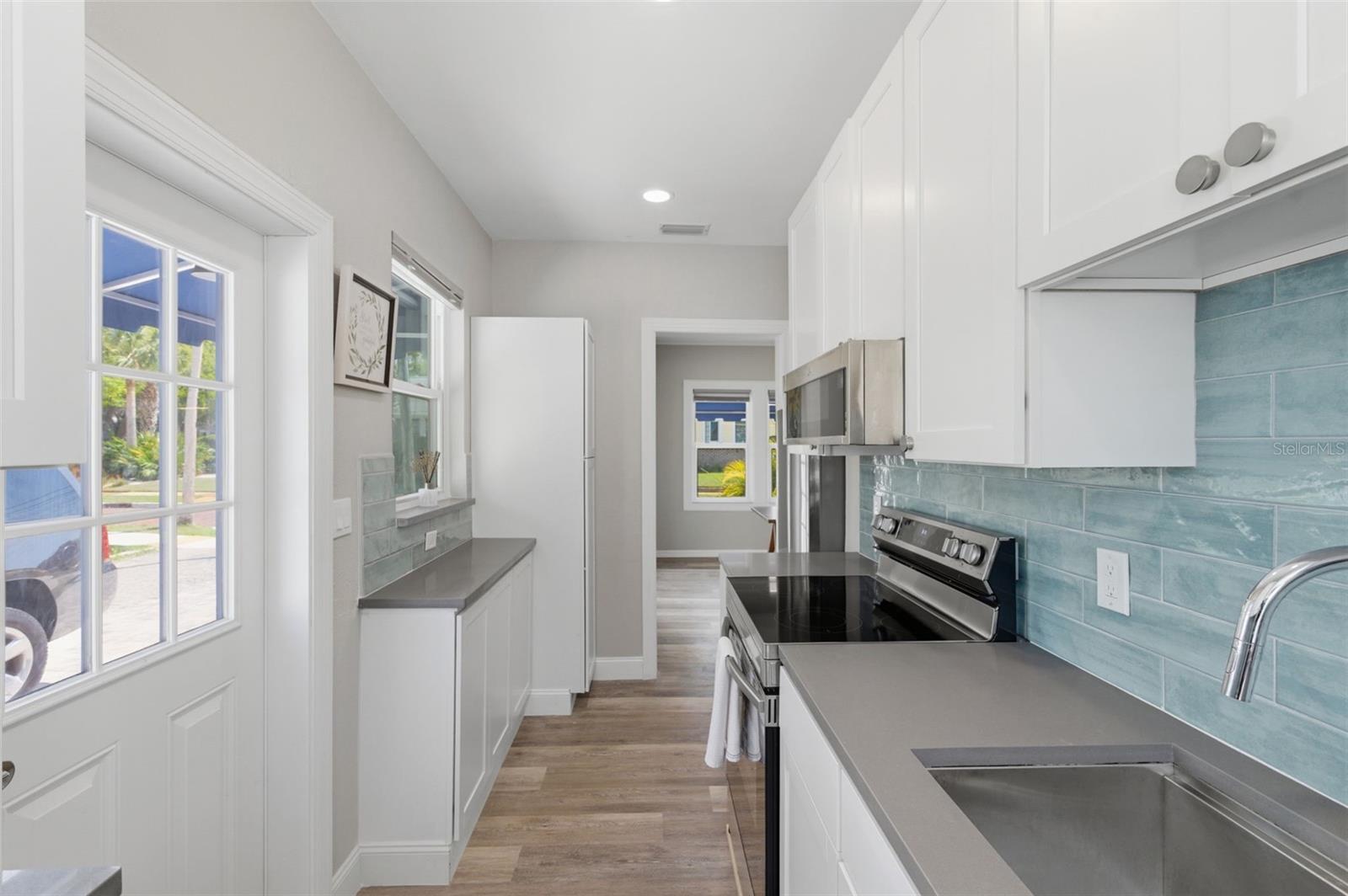 410 W LEMON ST, TARPON SPRINGS, FL, 34689