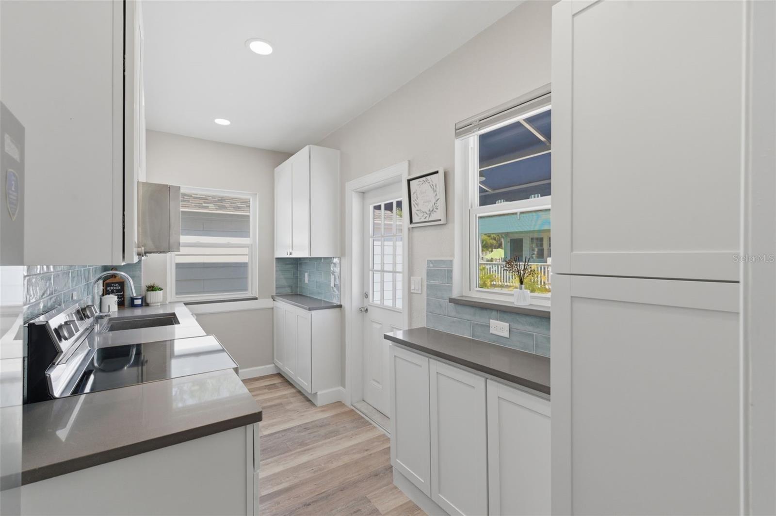 410 W LEMON ST, TARPON SPRINGS, FL, 34689