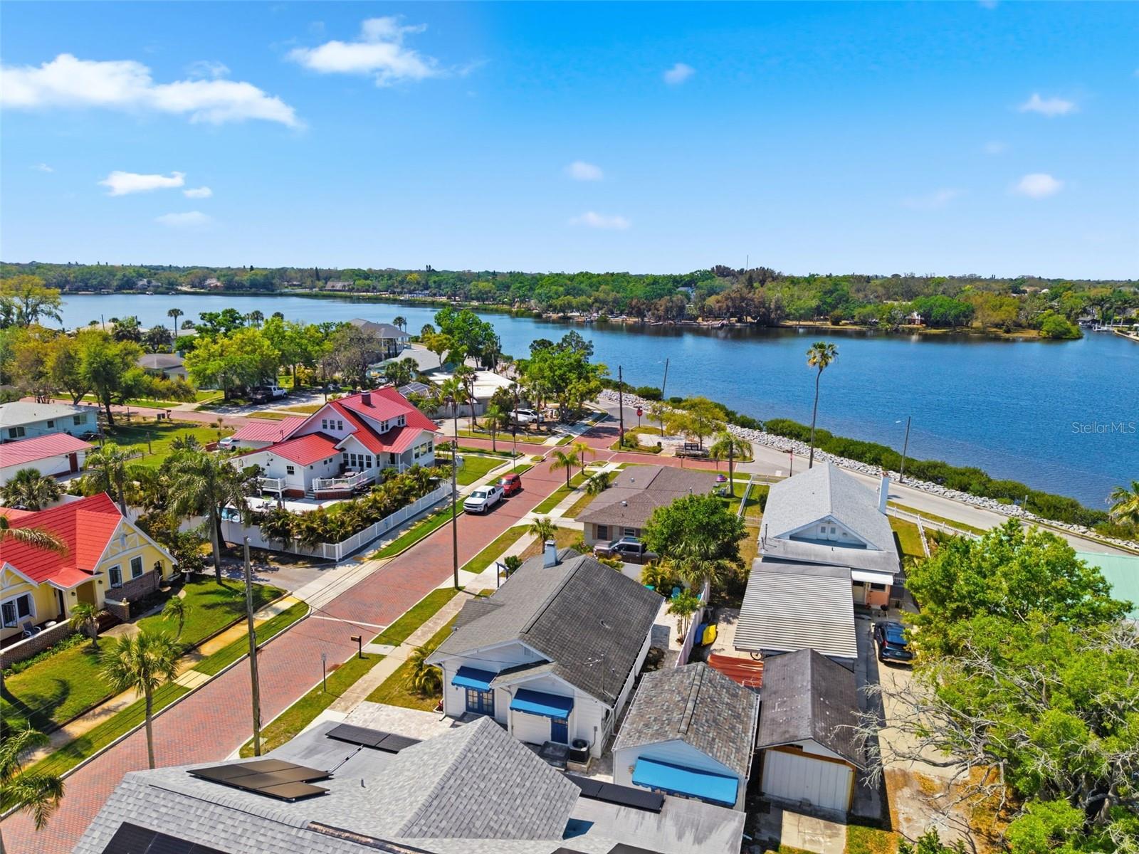 410 W LEMON ST, TARPON SPRINGS, FL, 34689