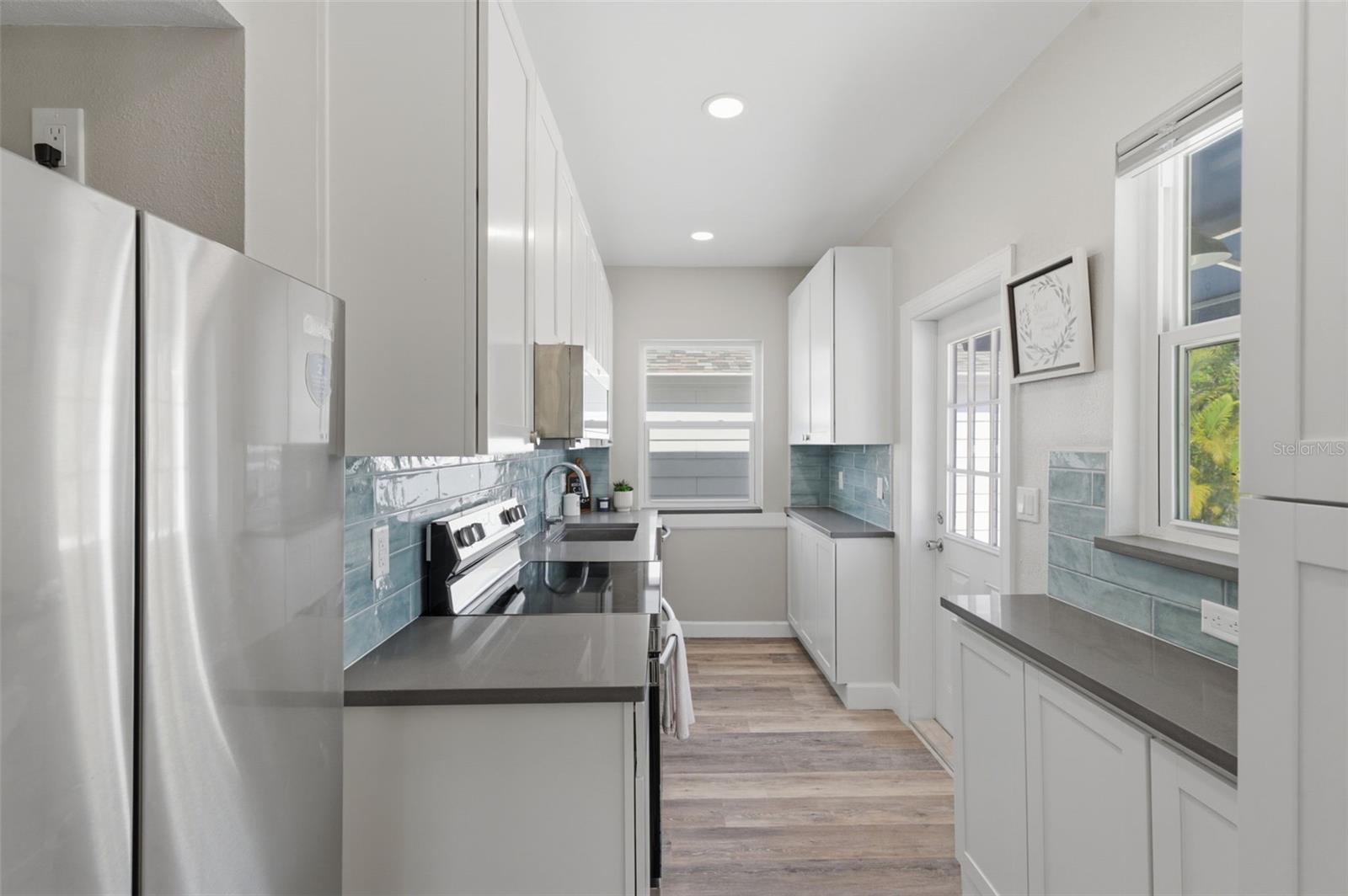 410 W LEMON ST, TARPON SPRINGS, FL, 34689