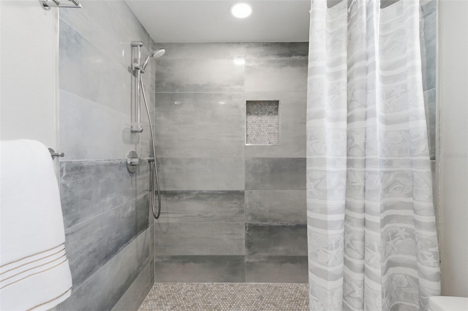 410 W LEMON ST, TARPON SPRINGS, FL, 34689