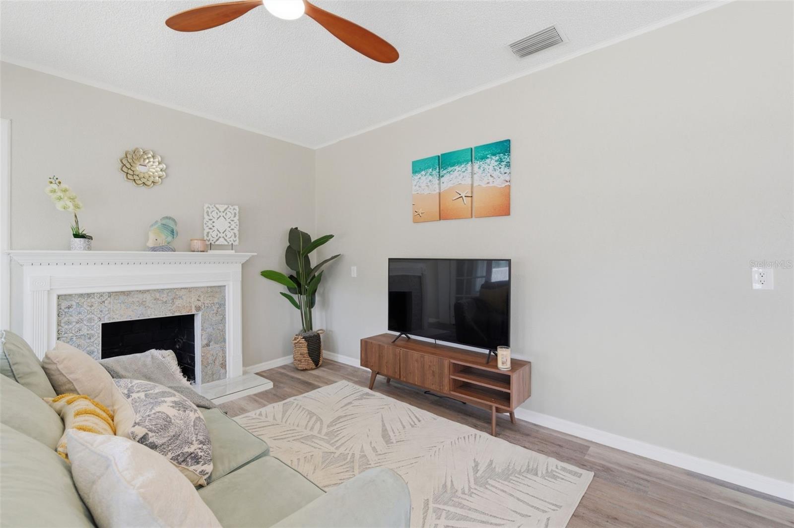 410 W LEMON ST, TARPON SPRINGS, FL, 34689