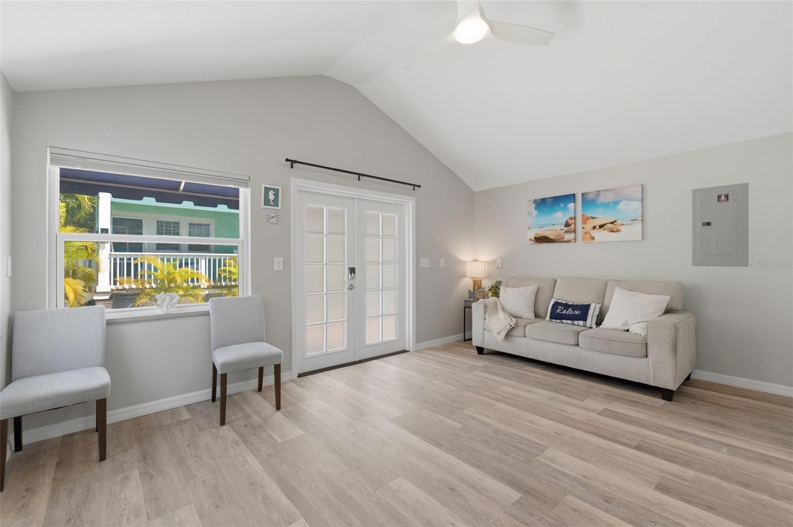 410 W LEMON ST, TARPON SPRINGS, FL, 34689