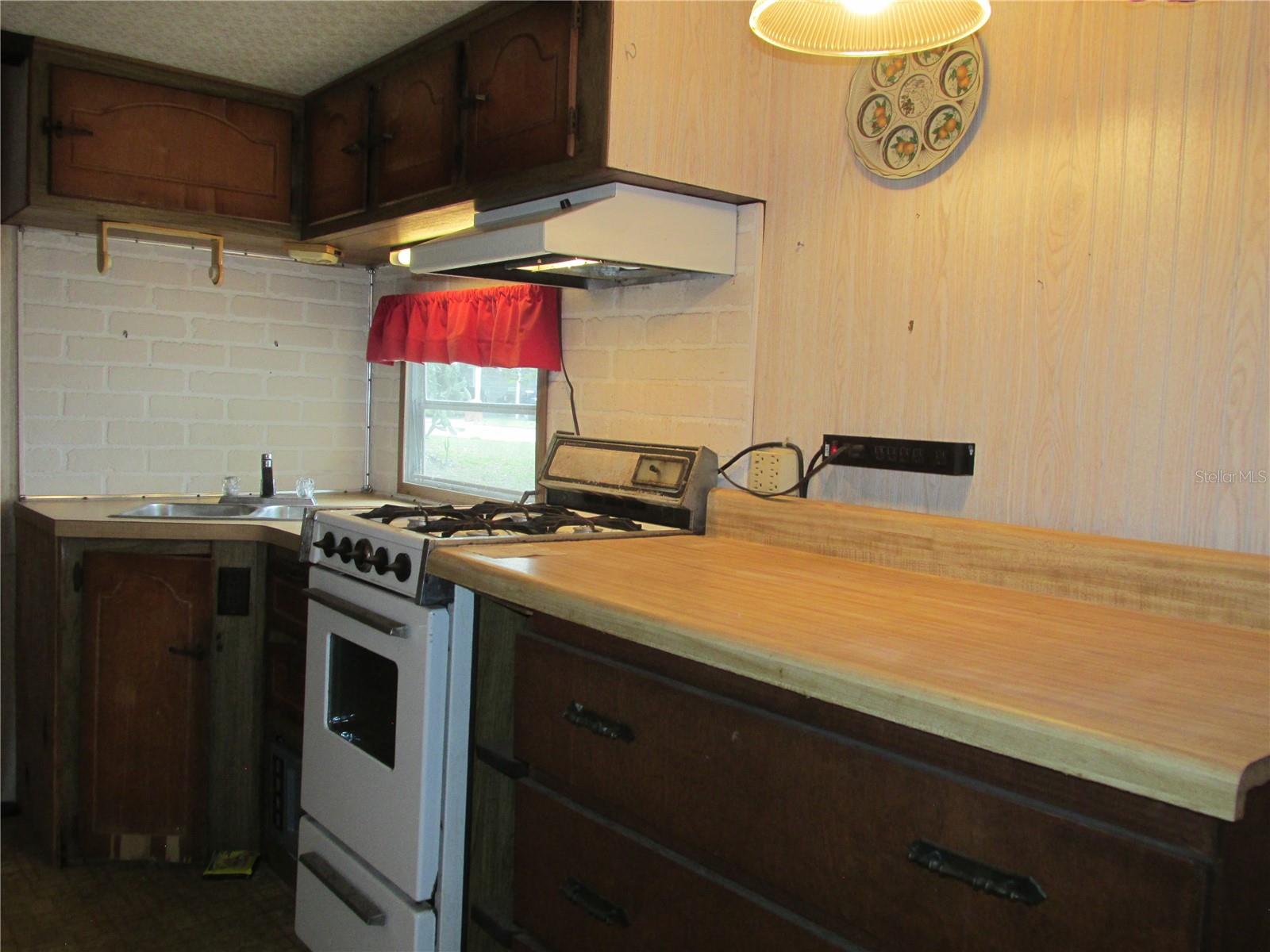 13 SADDLEBAG TRL S, LAKE WALES, FL, 33898