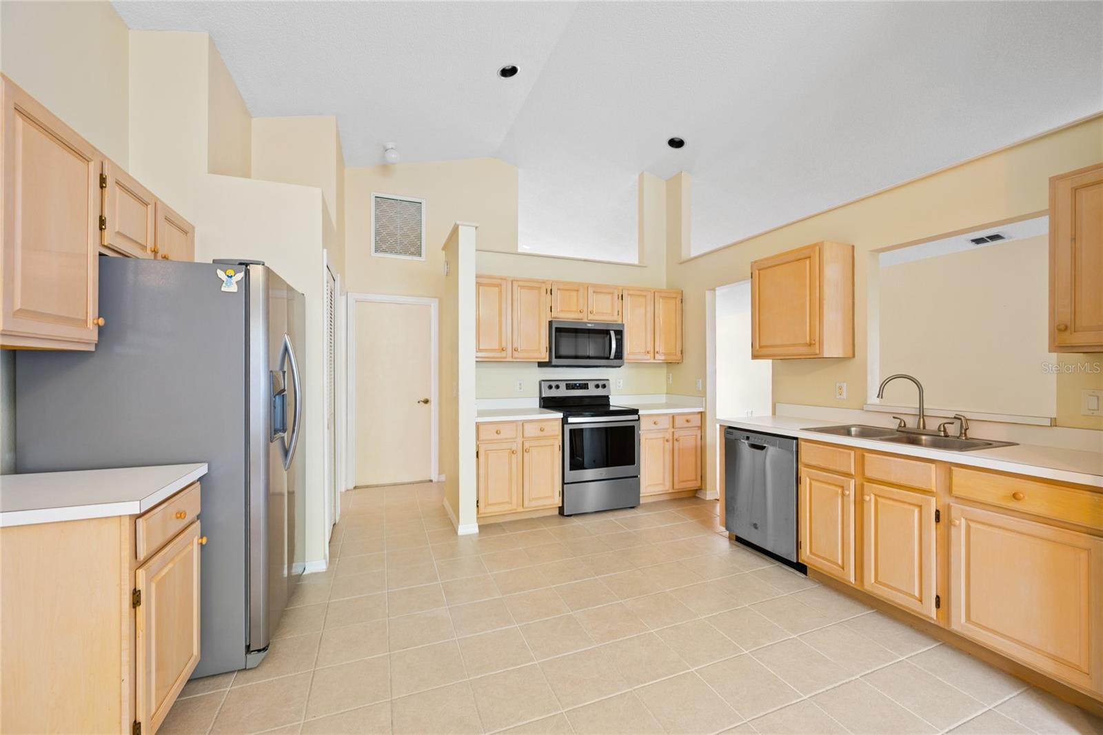 2419 MAYWOOD ST, EUSTIS, FL, 32726