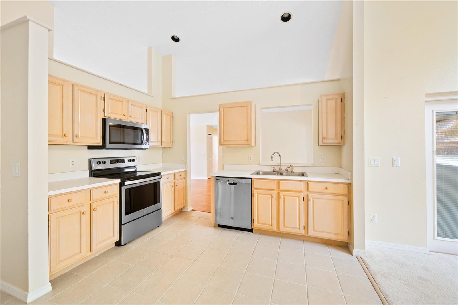 2419 MAYWOOD ST, EUSTIS, FL, 32726