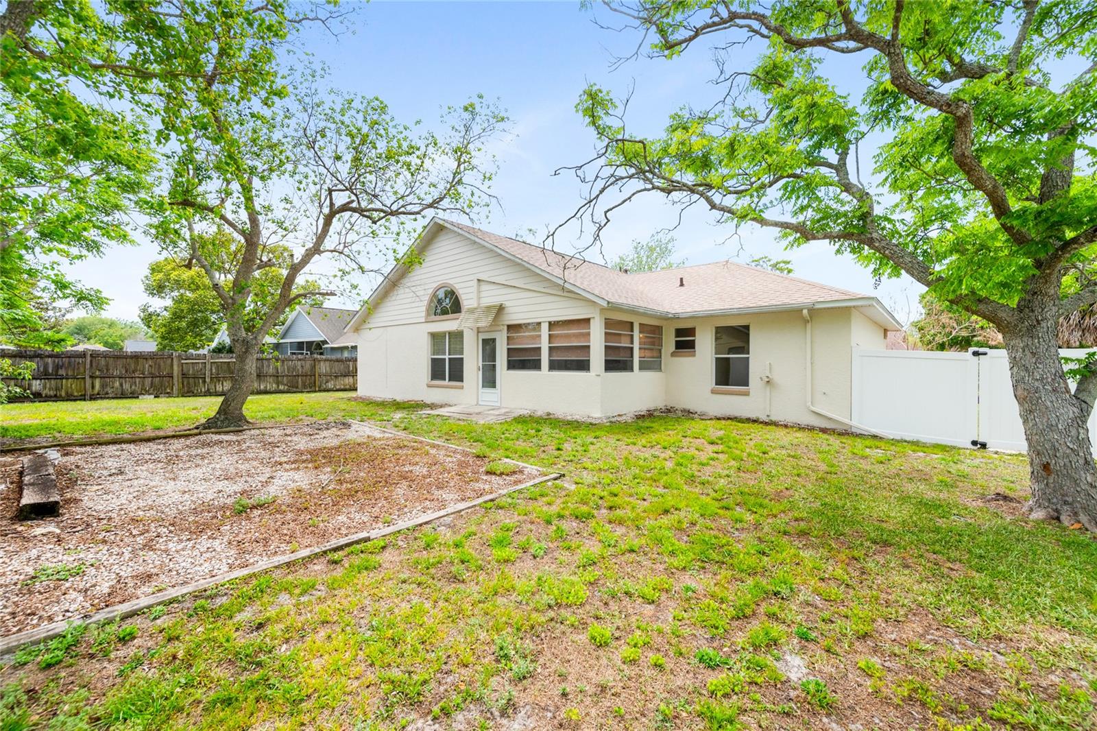 2419 MAYWOOD ST, EUSTIS, FL, 32726