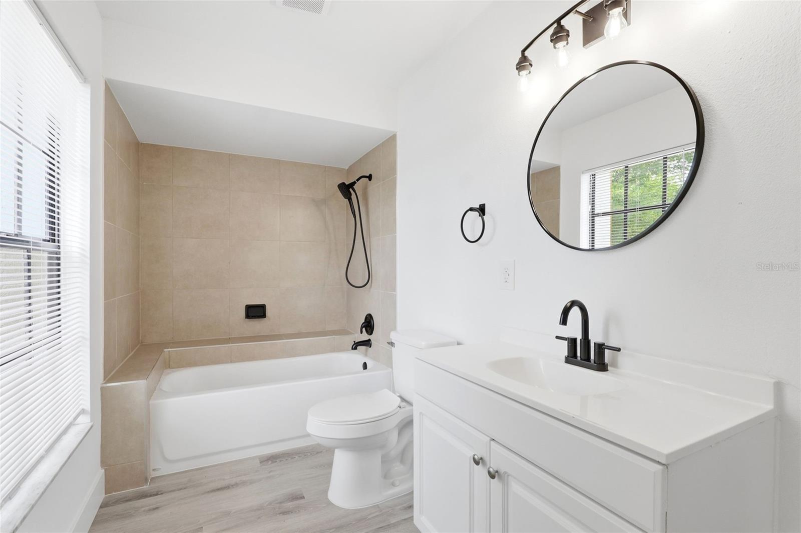 1214 PACE DR NW, PALM BAY, FL, 32907