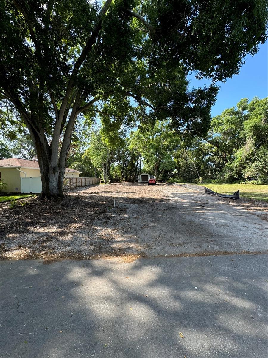 1207 PINE AVE NW, LARGO, FL, 33770