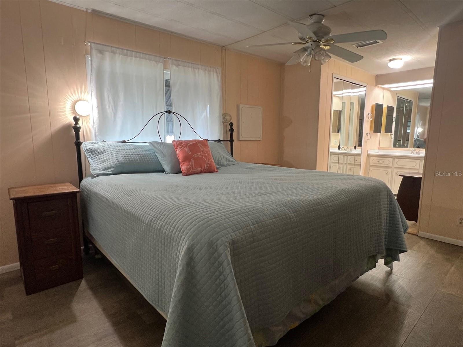 57 ROYAL PALM CIR, LARGO, FL, 33778
