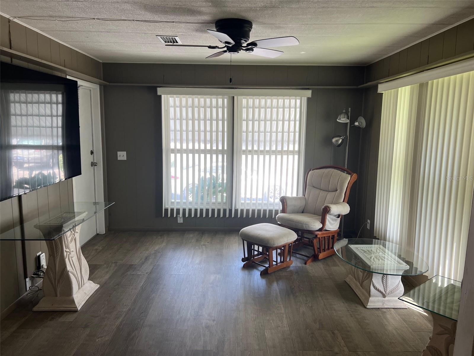 57 ROYAL PALM CIR, LARGO, FL, 33778