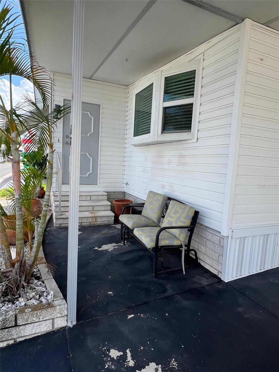 57 ROYAL PALM CIR, LARGO, FL, 33778