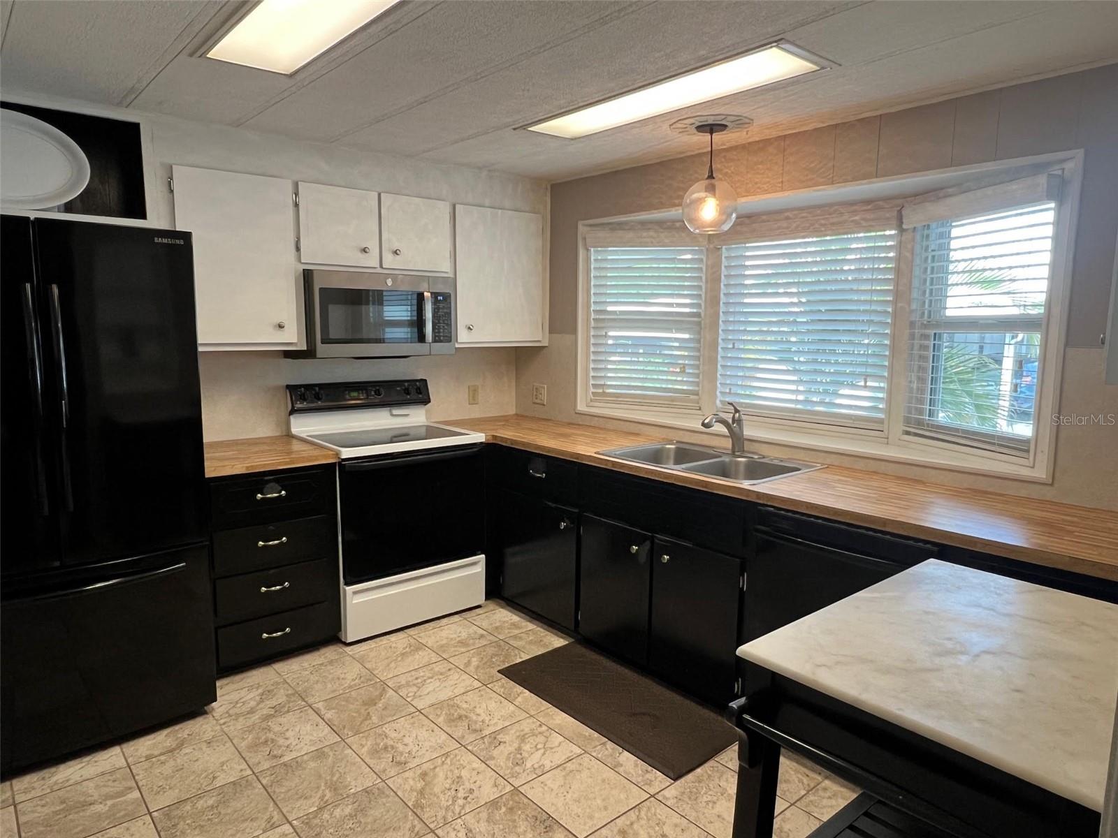 57 ROYAL PALM CIR, LARGO, FL, 33778