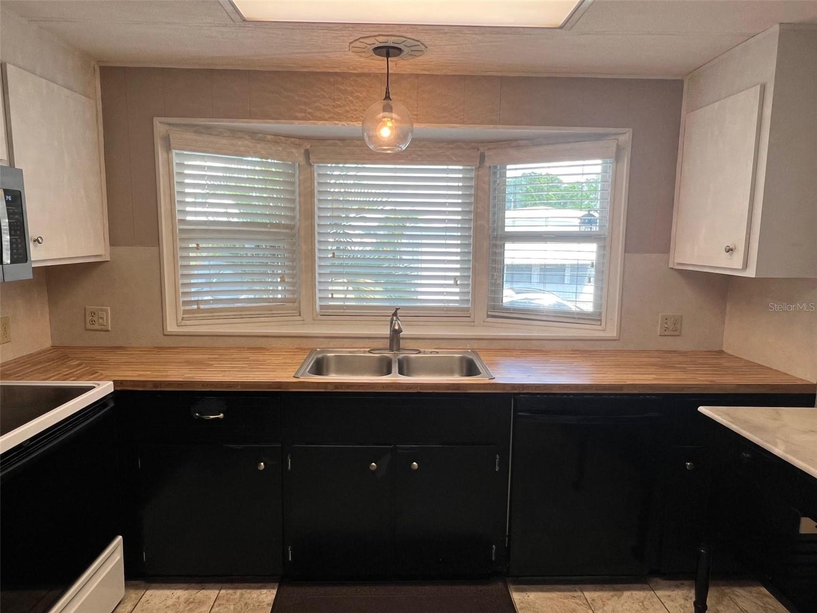 57 ROYAL PALM CIR, LARGO, FL, 33778