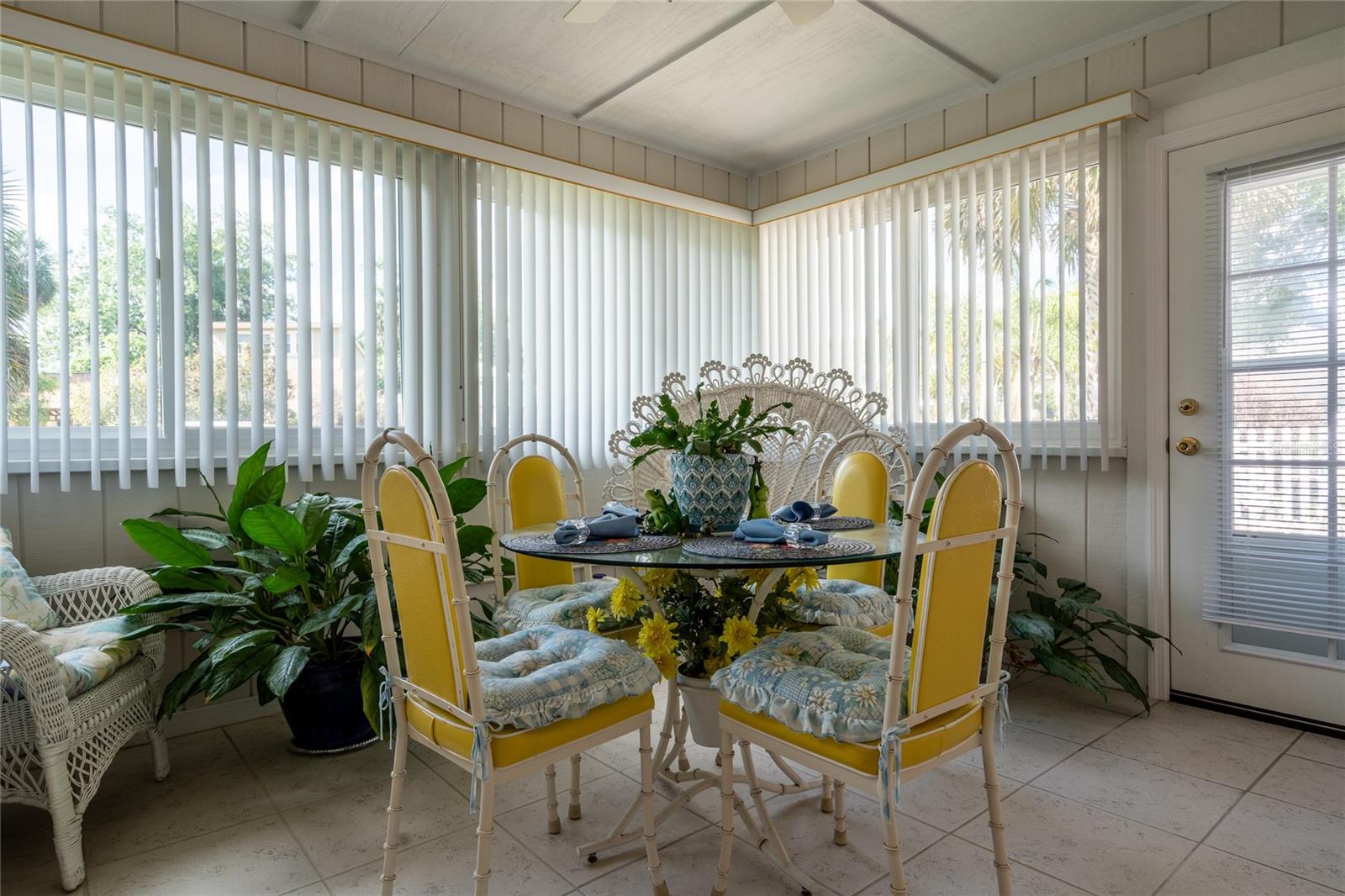 QUAIL HOLLOW ON THE RIVER, DELAND, FL, 32720