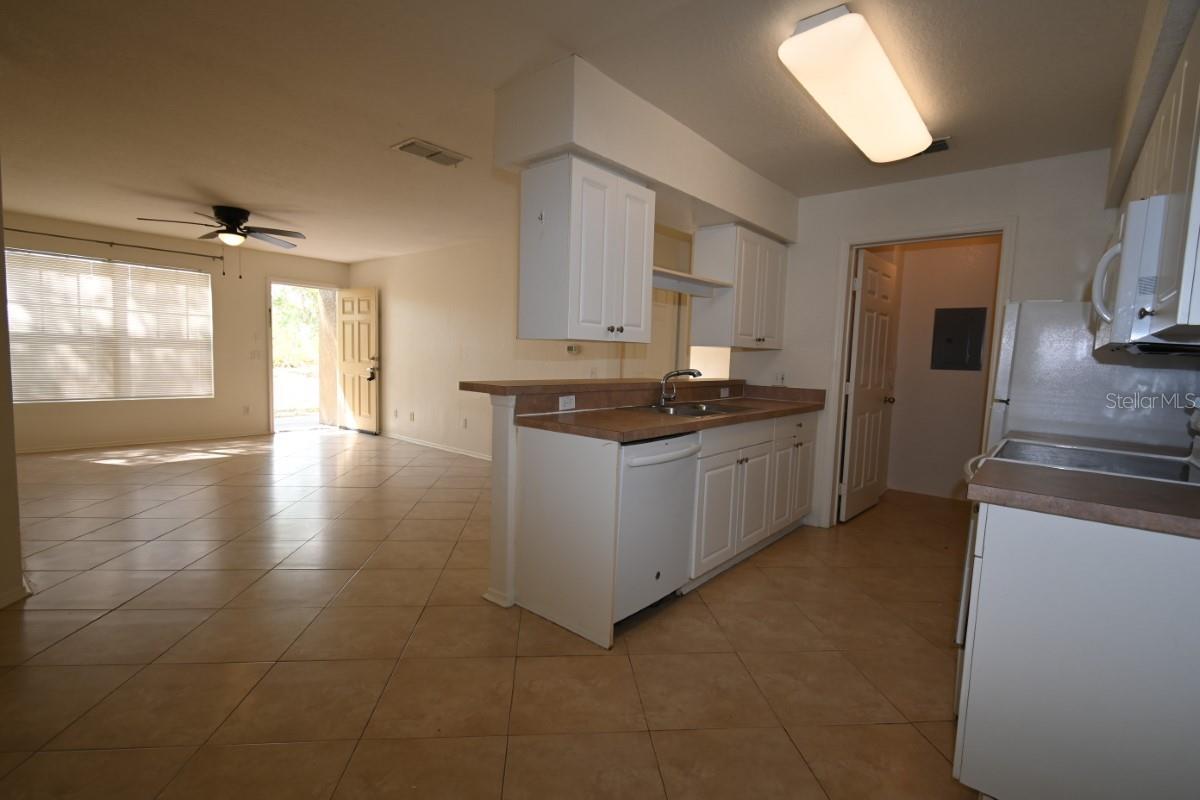 36009 DEER CREEK DR #104, ZEPHYRHILLS, FL, 33541