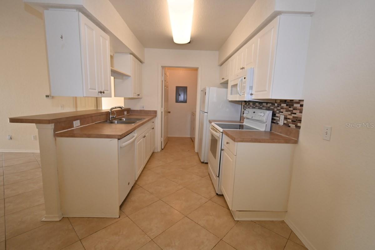 36009 DEER CREEK DR #104, ZEPHYRHILLS, FL, 33541