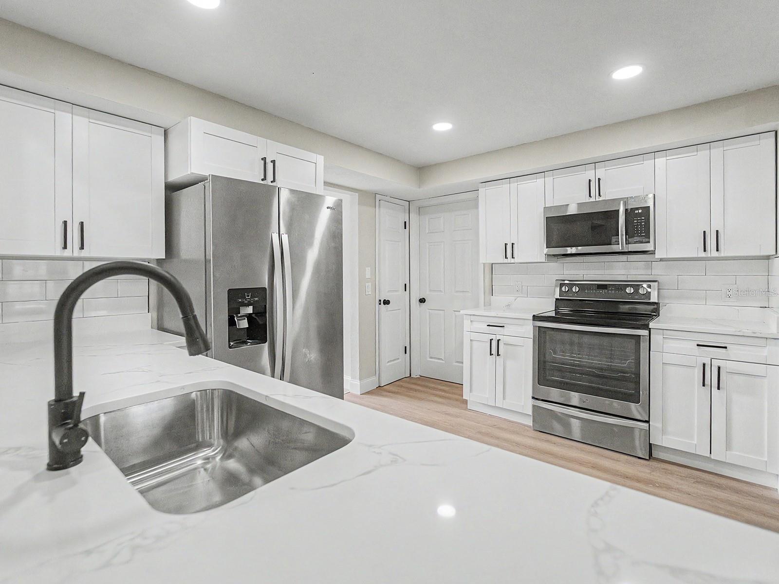 6918 ODONIEL LOOP W, LAKELAND, FL, 33809
