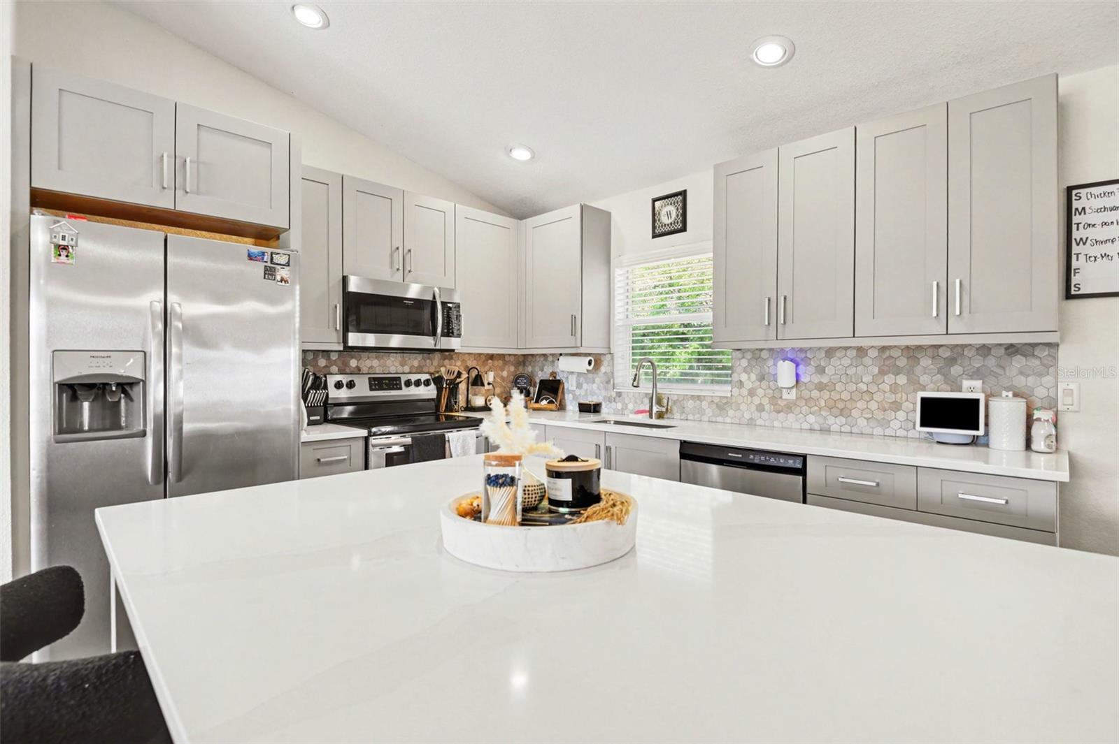 3894 S CHAMBERLAIN BLVD, NORTH PORT, FL, 34286