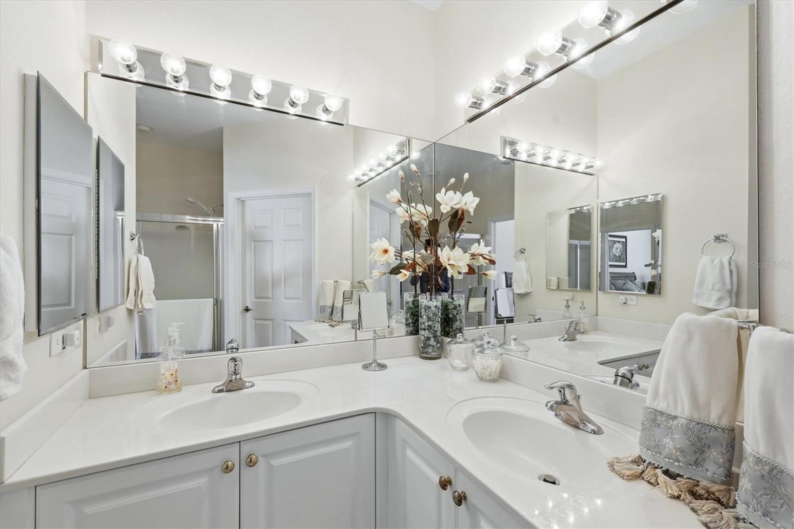 2438 MAGNOLIA CIR, NORTH PORT, FL, 34289