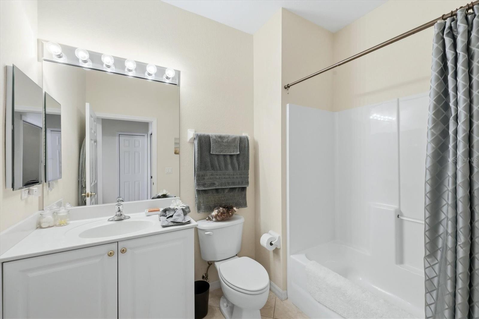 2438 MAGNOLIA CIR, NORTH PORT, FL, 34289