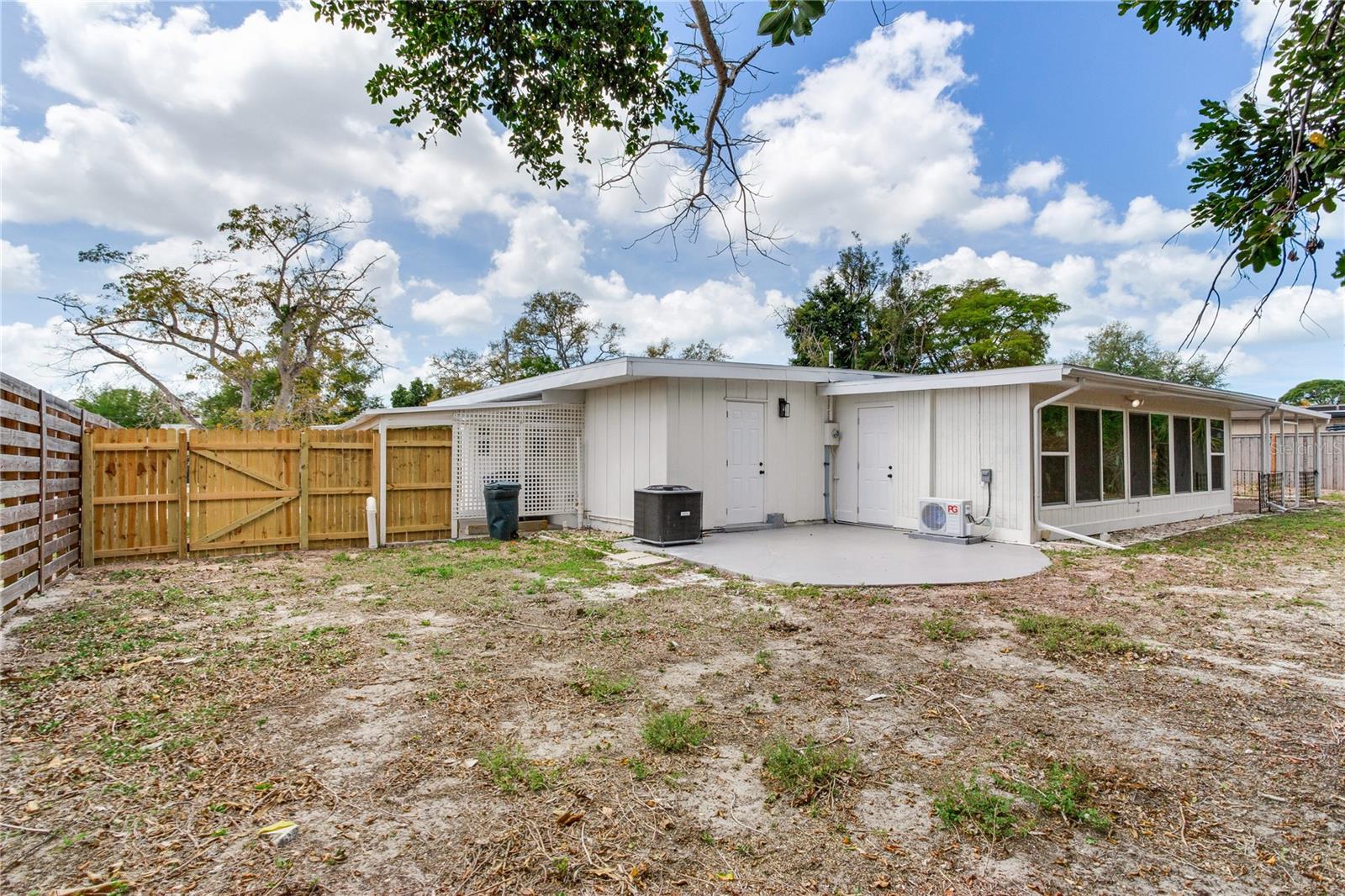 2753 VALENCIA DR, SARASOTA, FL, 34239