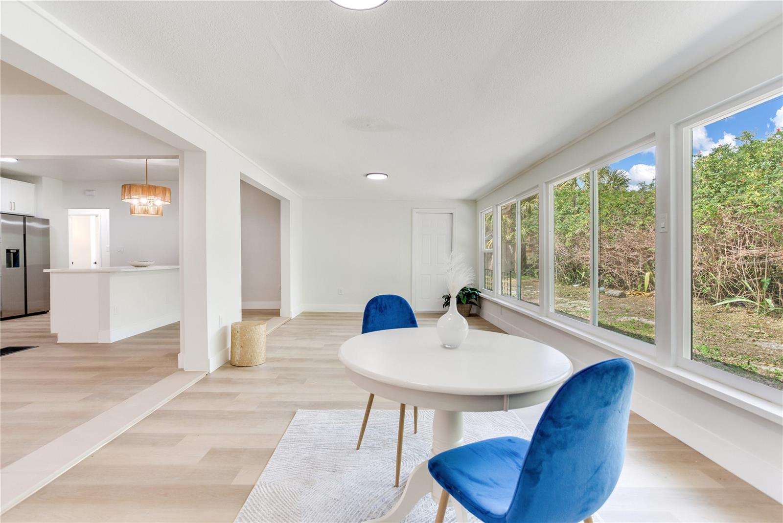 2753 VALENCIA DR, SARASOTA, FL, 34239