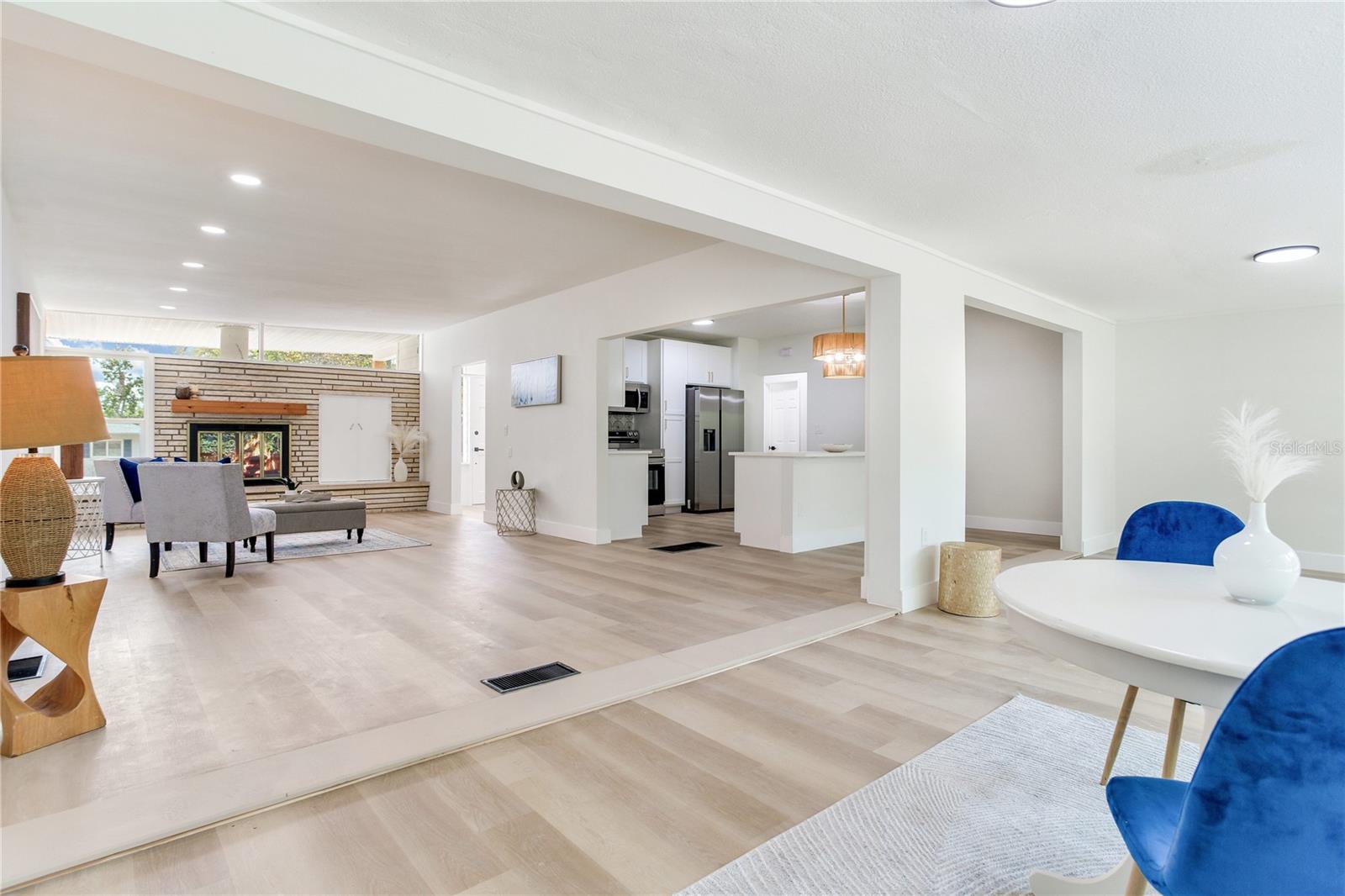 2753 VALENCIA DR, SARASOTA, FL, 34239
