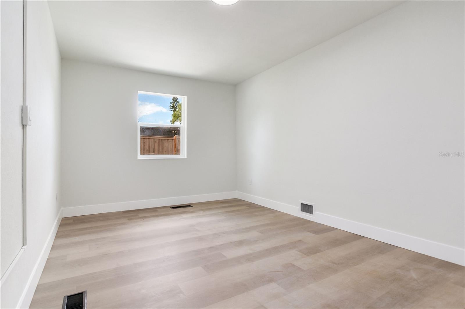 2753 VALENCIA DR, SARASOTA, FL, 34239