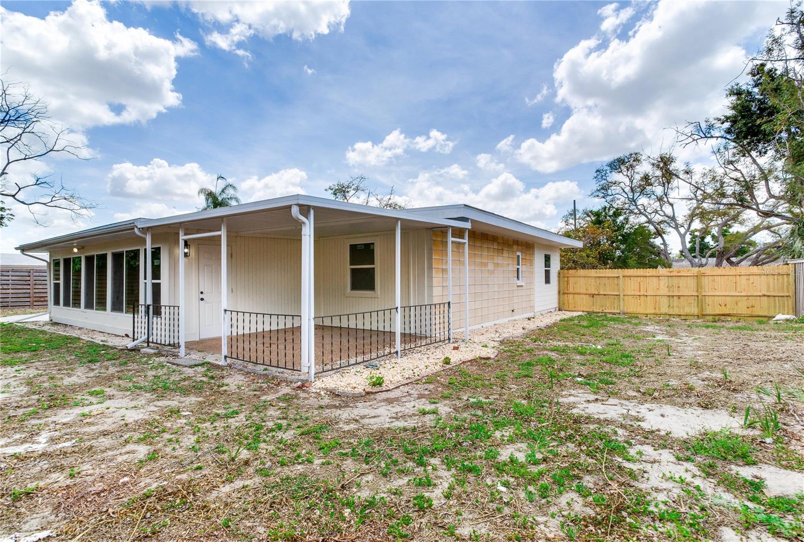 2753 VALENCIA DR, SARASOTA, FL, 34239