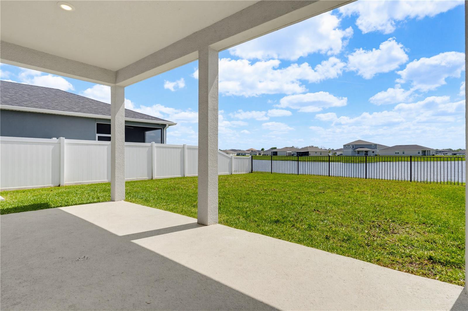9395 SANDY BLUFFS CIR, PARRISH, FL, 34219