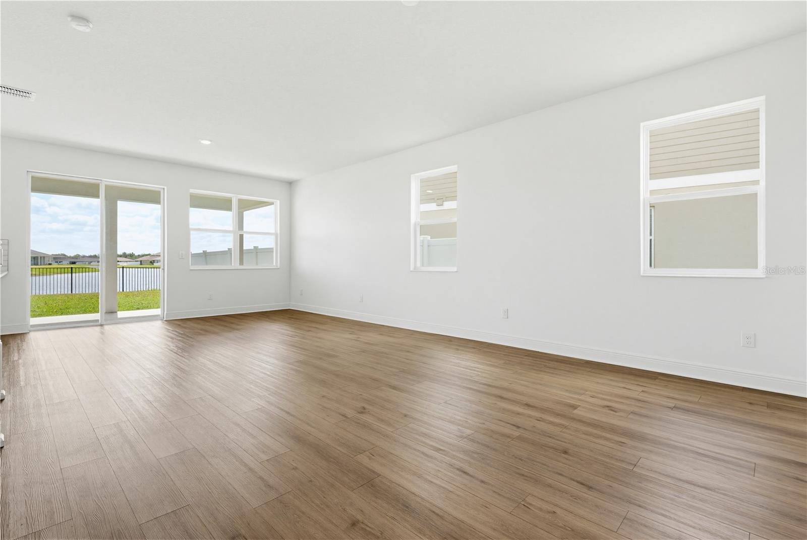 9395 SANDY BLUFFS CIR, PARRISH, FL, 34219