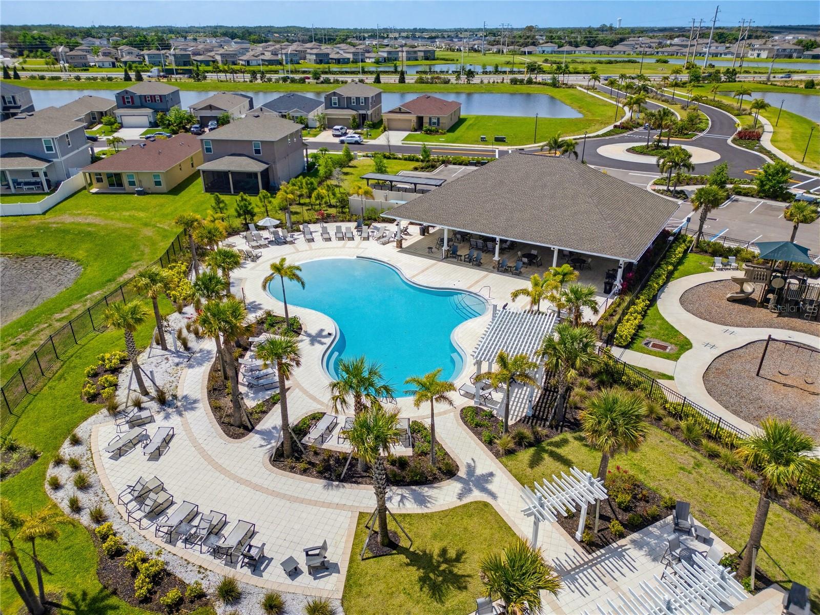 9395 SANDY BLUFFS CIR, PARRISH, FL, 34219