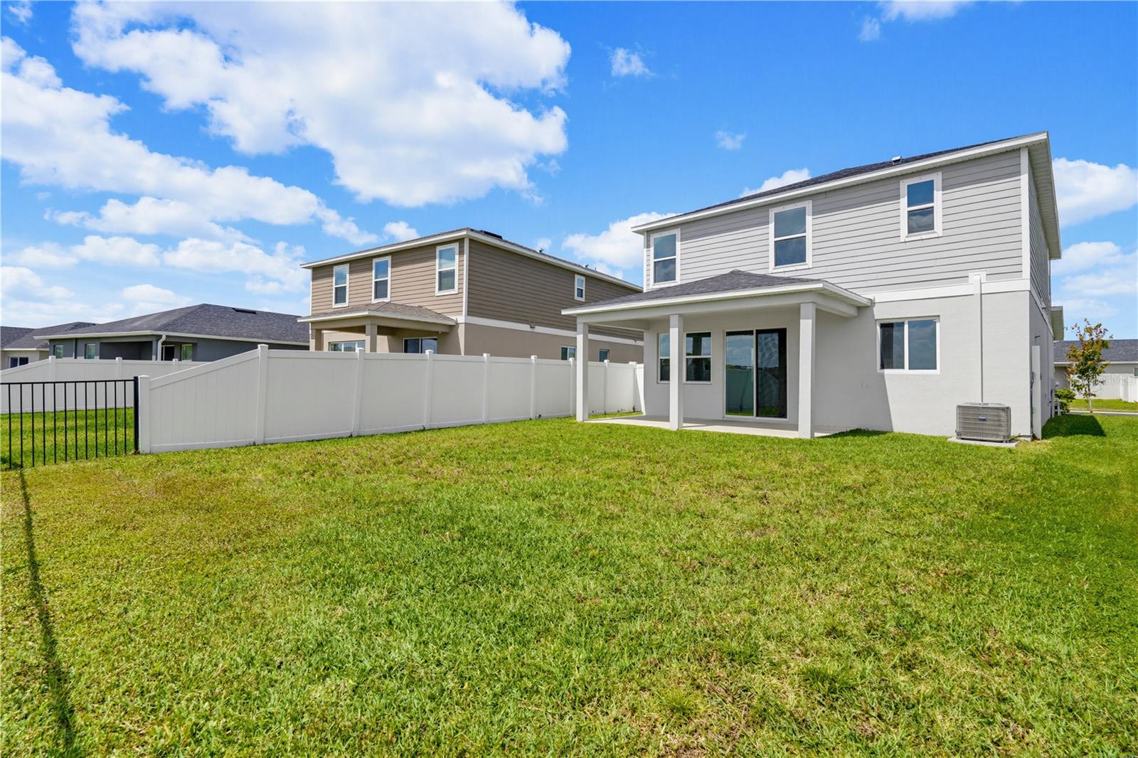9395 SANDY BLUFFS CIR, PARRISH, FL, 34219