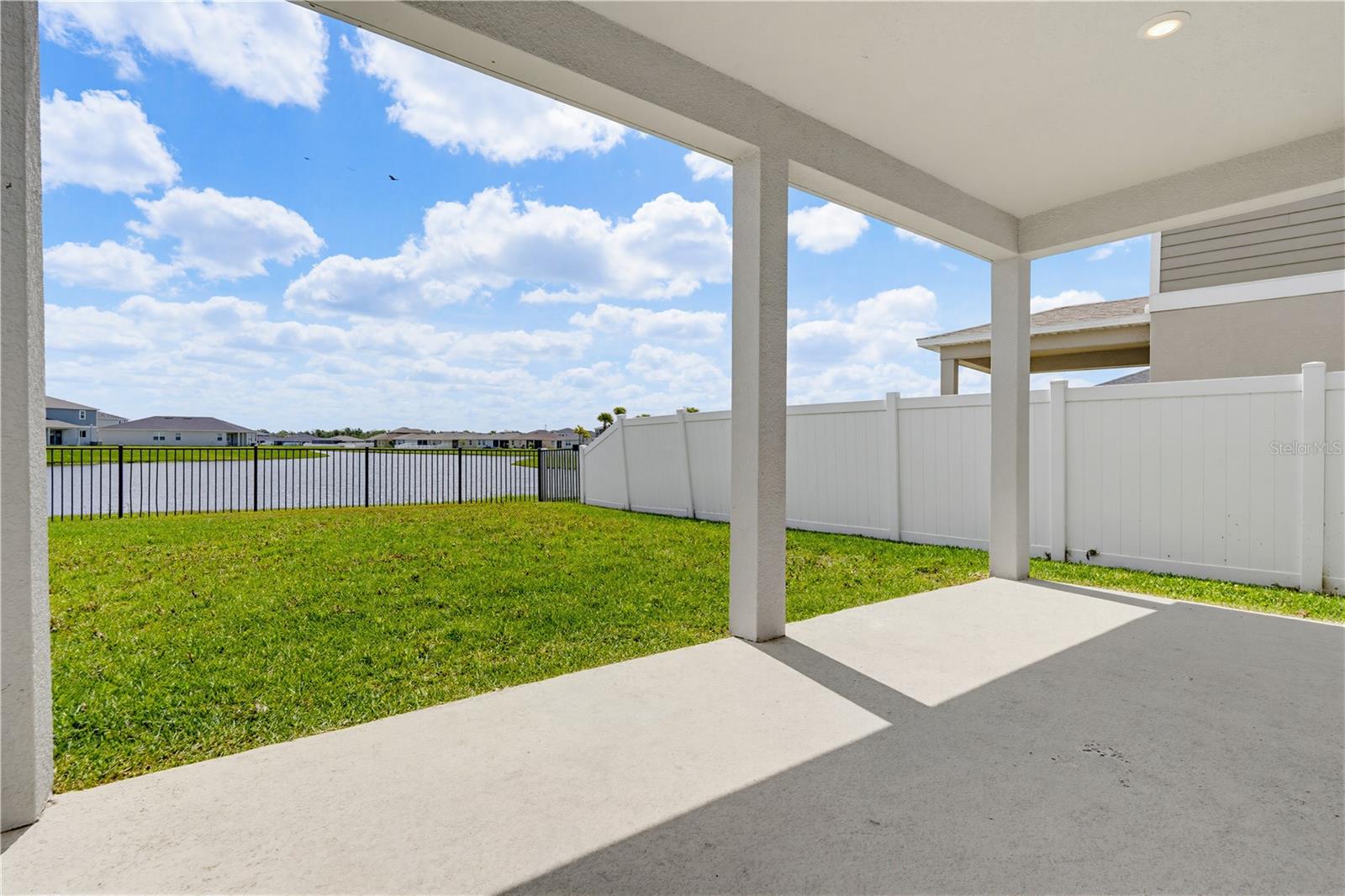 9395 SANDY BLUFFS CIR, PARRISH, FL, 34219