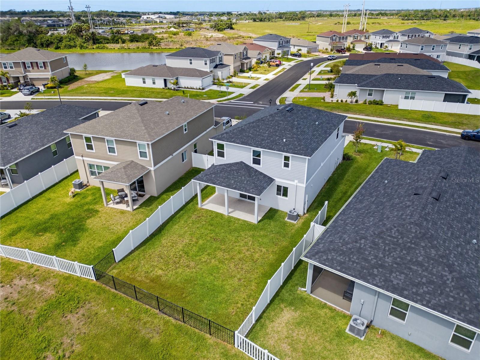 9395 SANDY BLUFFS CIR, PARRISH, FL, 34219