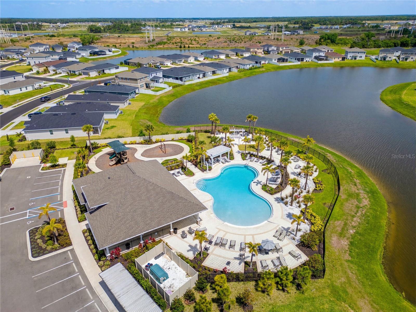 9395 SANDY BLUFFS CIR, PARRISH, FL, 34219
