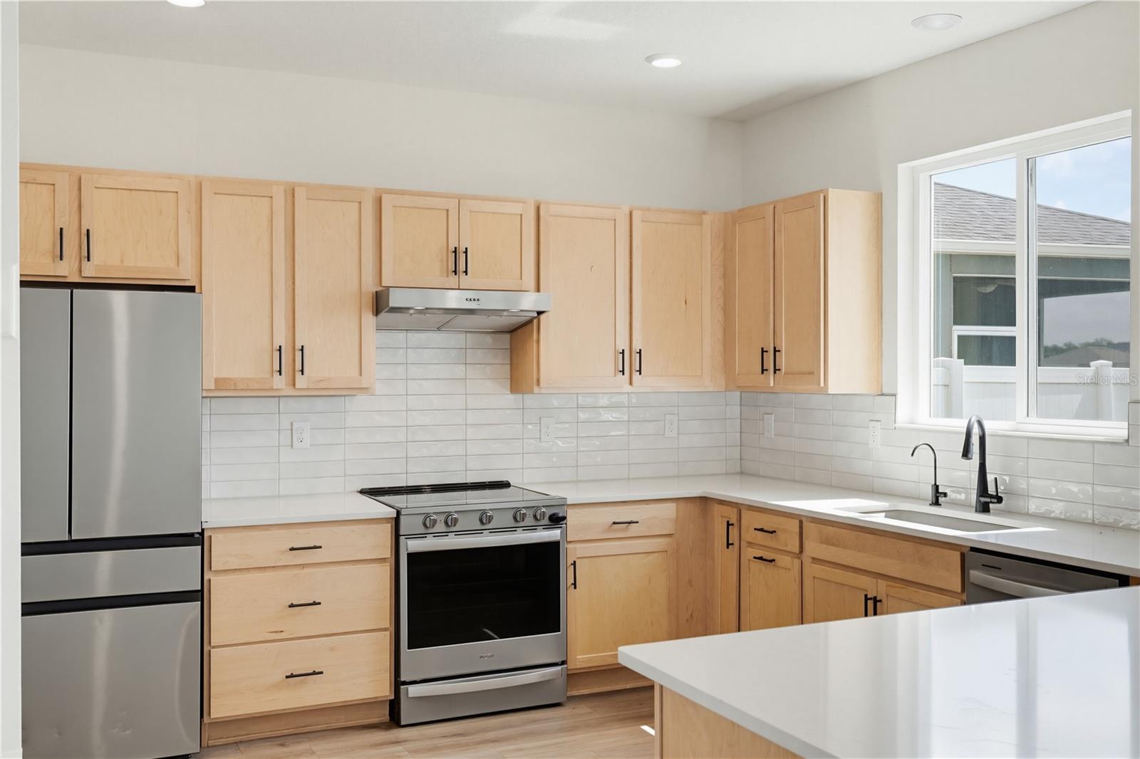 9395 SANDY BLUFFS CIR, PARRISH, FL, 34219