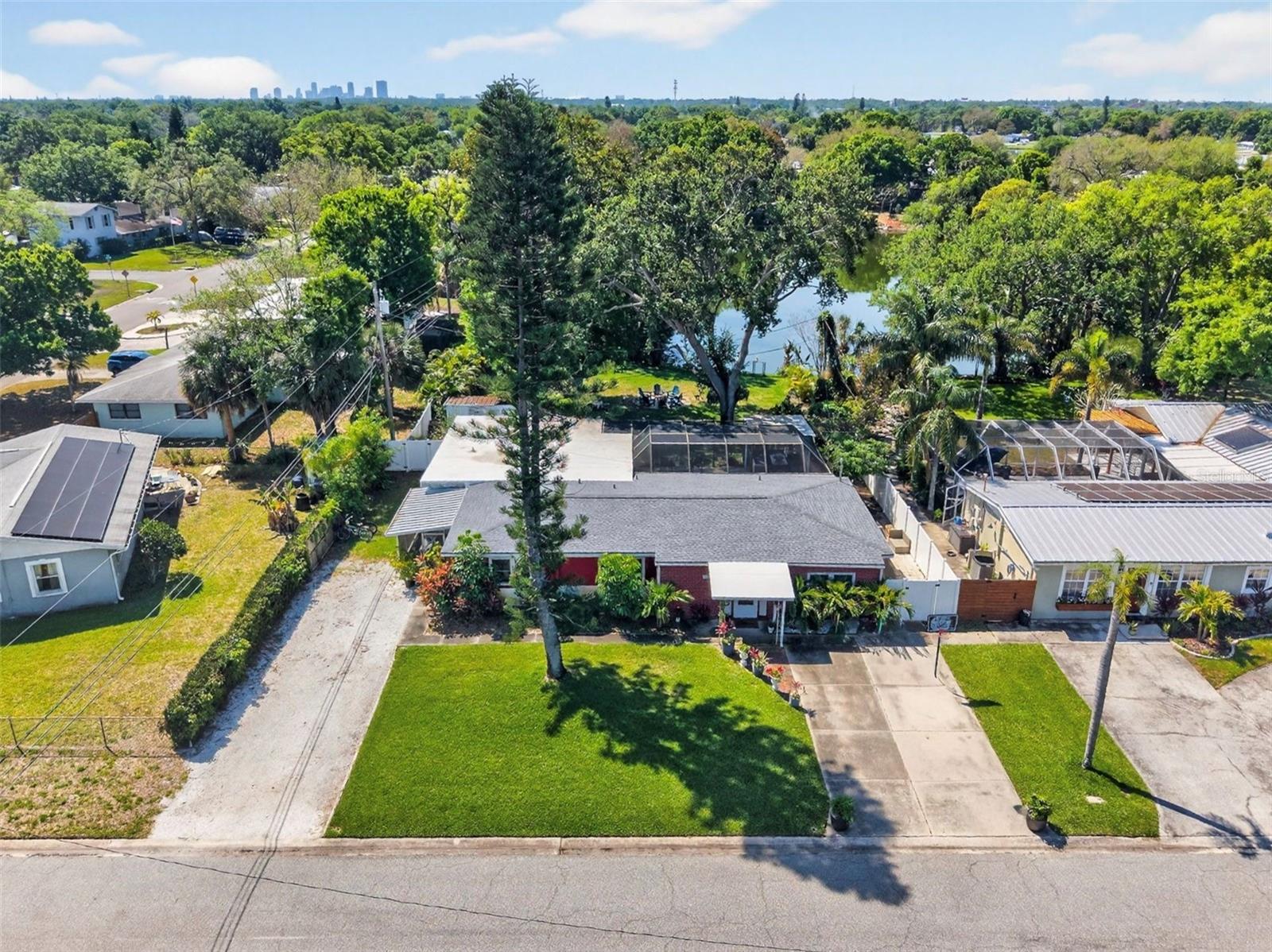 1760 75TH AVE N, ST PETERSBURG, FL, 33702