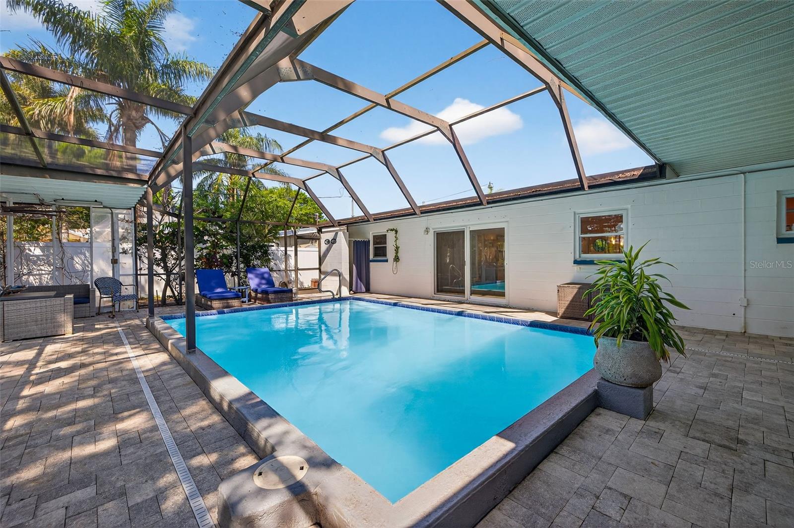 1760 75TH AVE N, ST PETERSBURG, FL, 33702