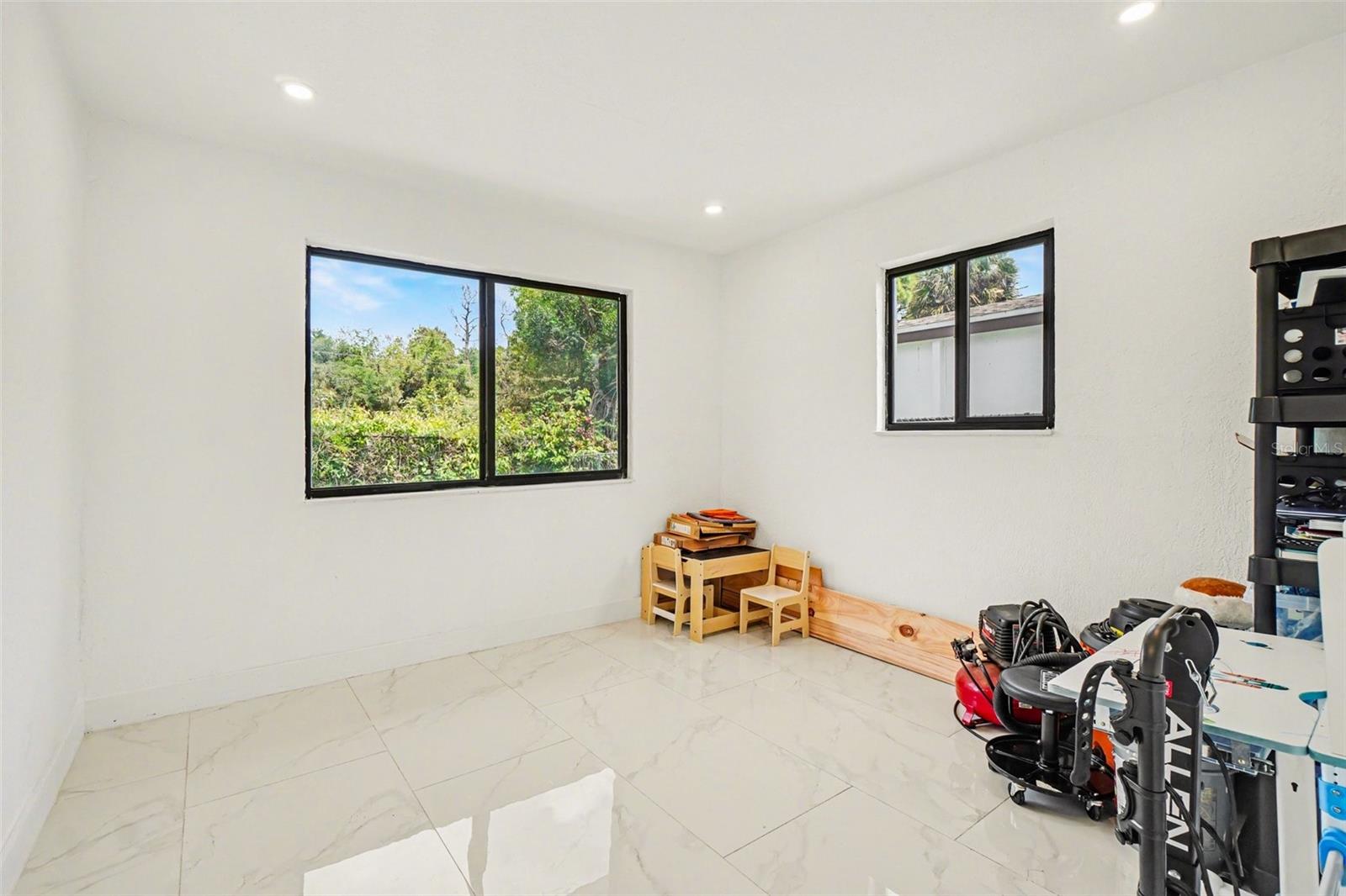 73 CARDINAL DR, NORTH FORT MYERS, FL, 33917