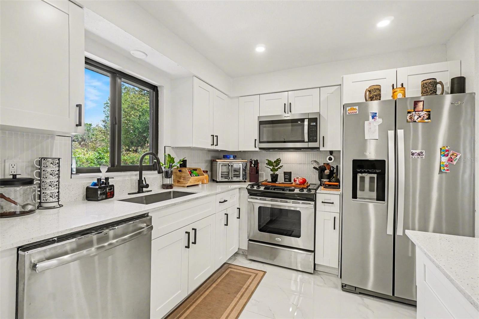 73 CARDINAL DR, NORTH FORT MYERS, FL, 33917