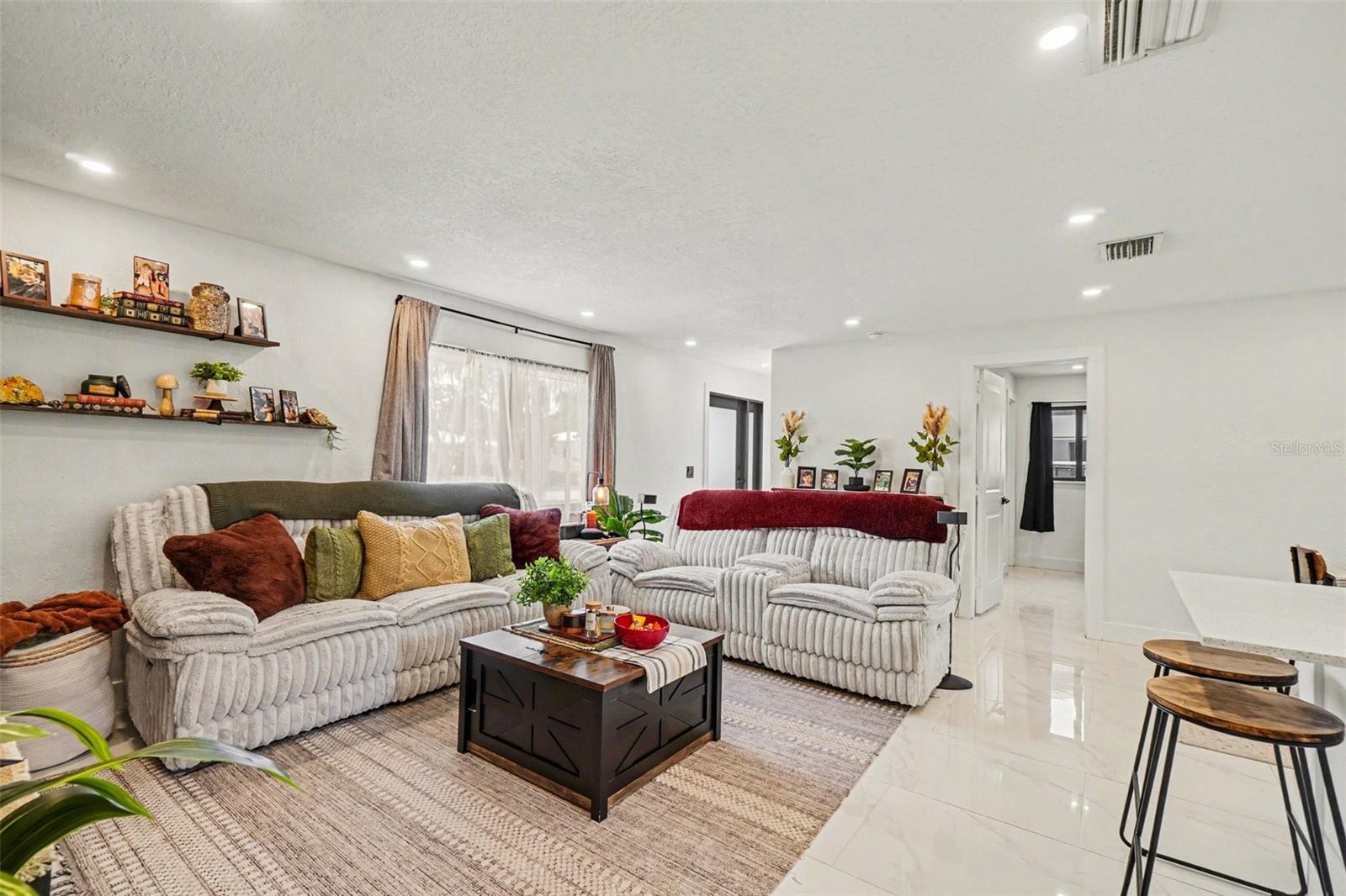 73 CARDINAL DR, NORTH FORT MYERS, FL, 33917