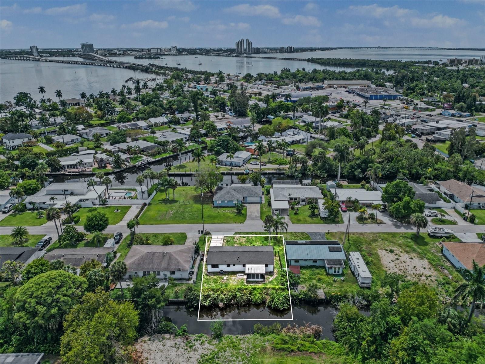 73 CARDINAL DR, NORTH FORT MYERS, FL, 33917