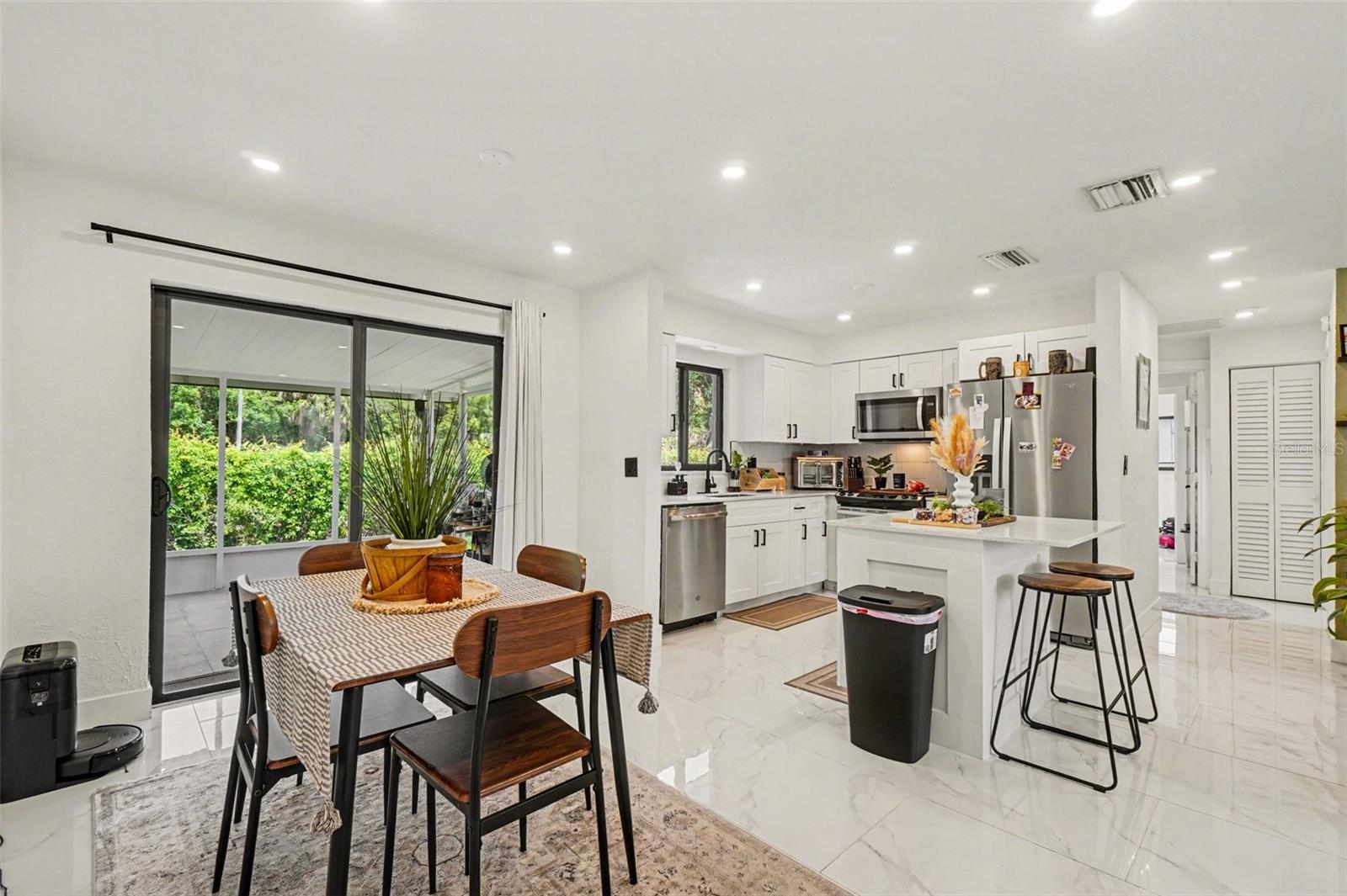 73 CARDINAL DR, NORTH FORT MYERS, FL, 33917