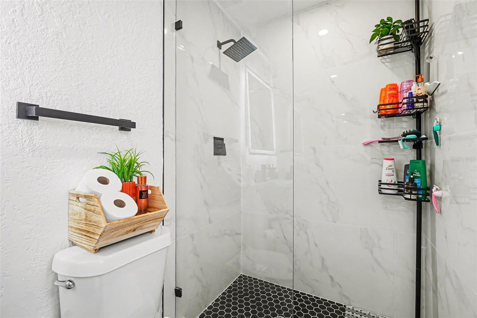 73 CARDINAL DR, NORTH FORT MYERS, FL, 33917