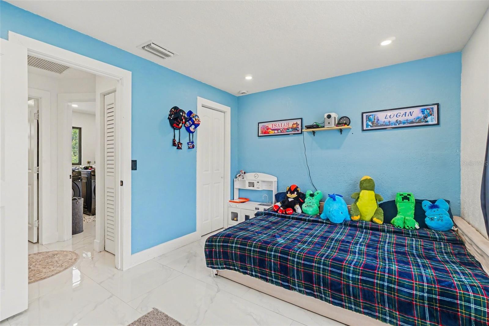 73 CARDINAL DR, NORTH FORT MYERS, FL, 33917