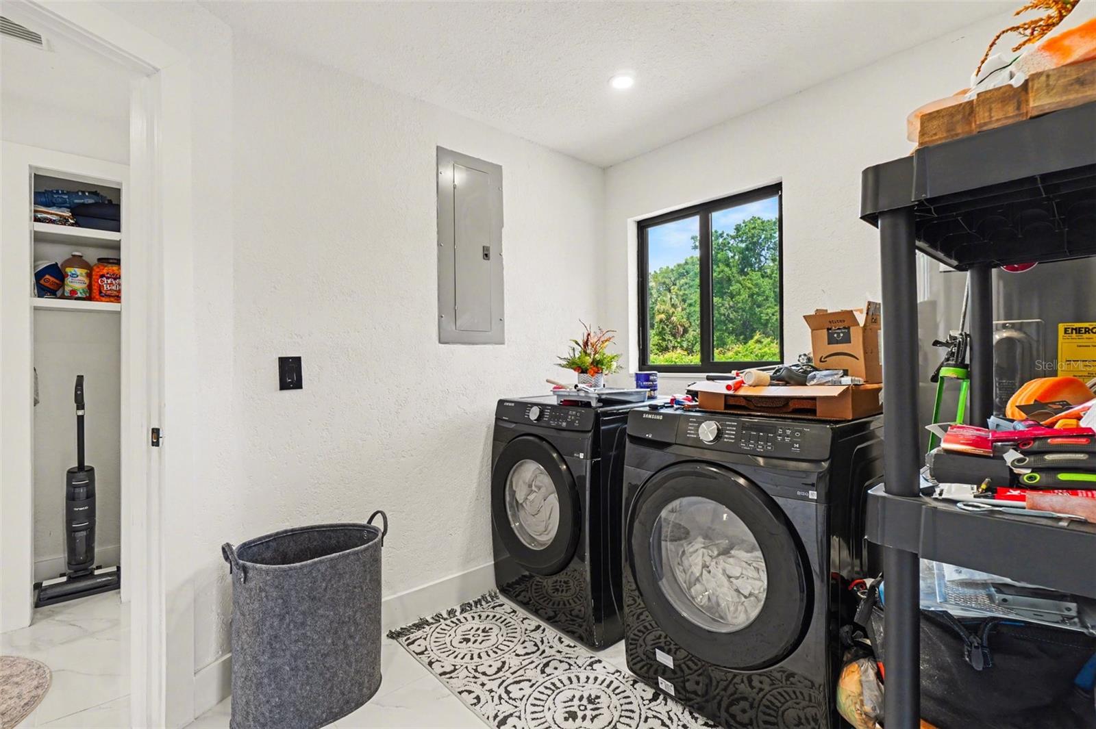 73 CARDINAL DR, NORTH FORT MYERS, FL, 33917