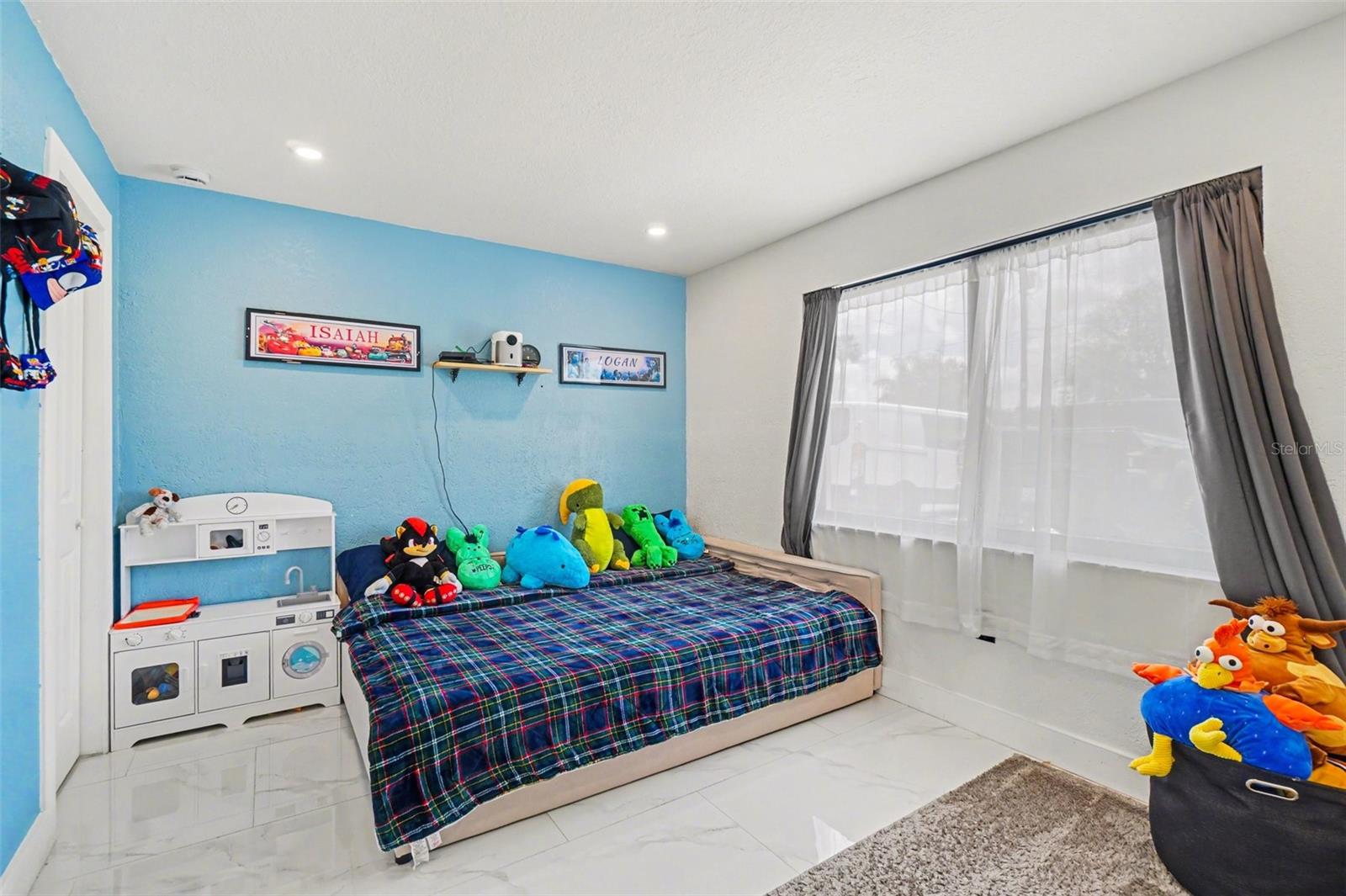 73 CARDINAL DR, NORTH FORT MYERS, FL, 33917