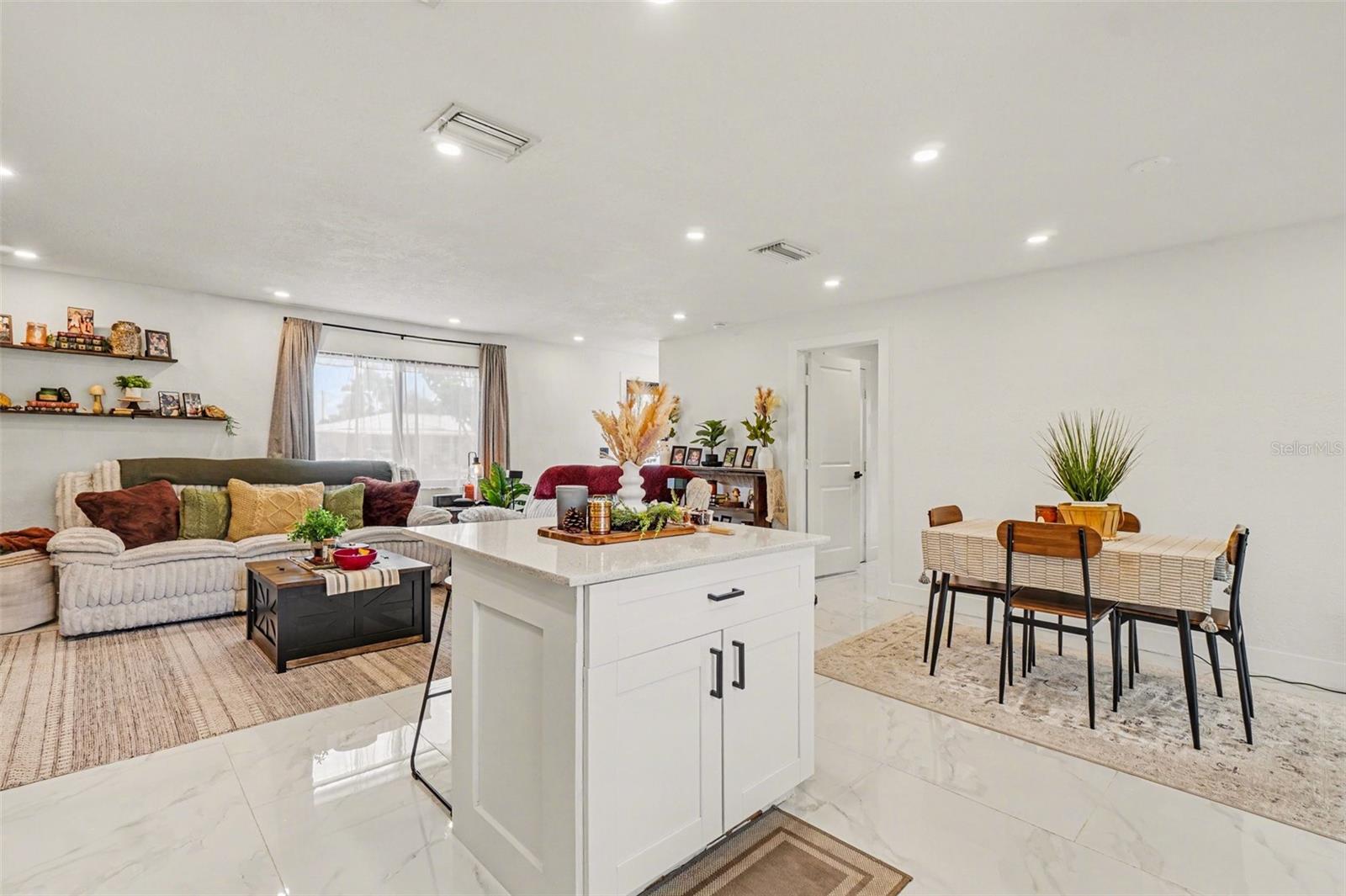 73 CARDINAL DR, NORTH FORT MYERS, FL, 33917